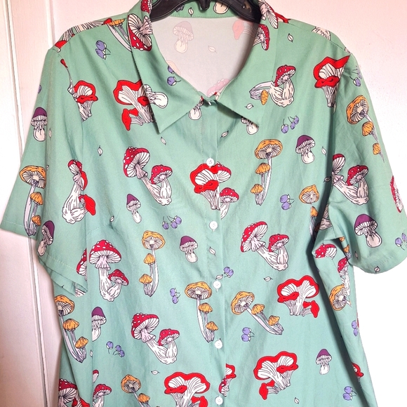 ROMWE 2XL MUSHROOM PRINT 🍄 MINT GREEN BUTTON DOWN SHIRT - Picture 8 of 9